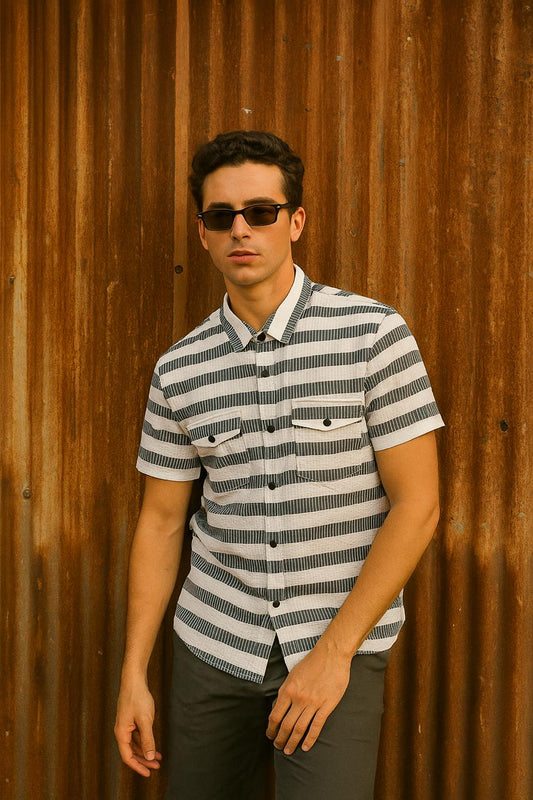 Men’s Striped Button-Down Short Sleeve Shirt
